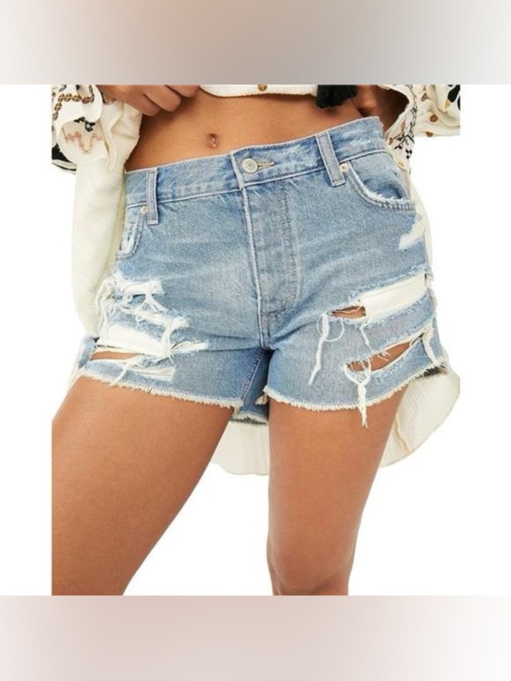 We The Free People Maggie Mid Rise Short Distressed Denim Kiss Me Size 29